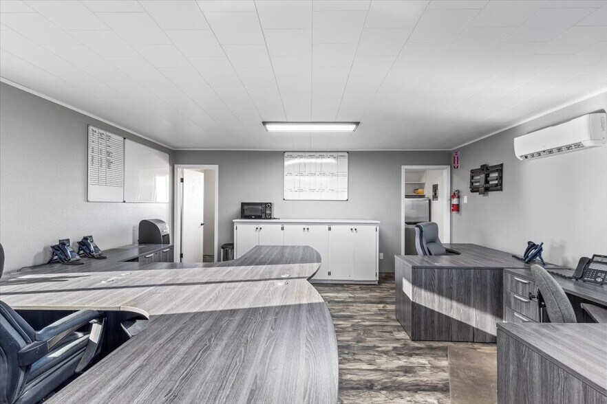 More Photos Of 10906 Hackett Rd, Yakima Industrial For Sale