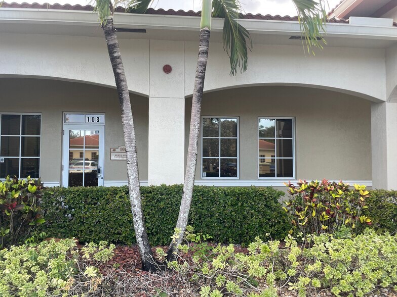 More Photos Of 5501 N University Dr, Coral Springs Office For Sale