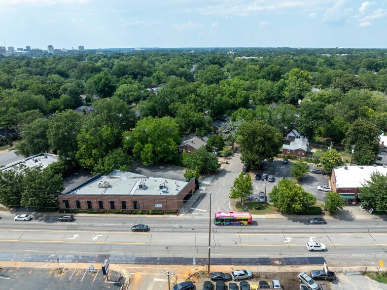 More Photos Of 2719 Rosewood Dr, Columbia Restaurant For Lease