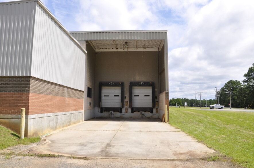 More Photos Of 5825 Clyde Rhyne Dr, Sanford Warehouse For Lease
