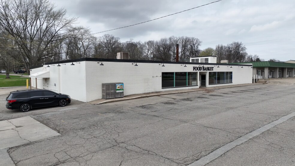 More Photos Of 500 Old Indiana 28 Hwy, Williamsport Freestanding For Sale