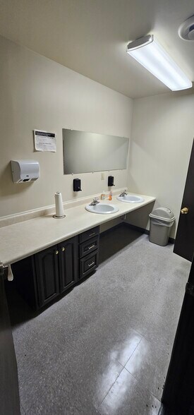 More Photos Of 5255-5261 Hohman Ave, Hammond Office For Lease