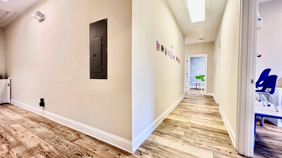 More Photos Of 4080 McGinnis Ferry Rd, Alpharetta Office For Sale