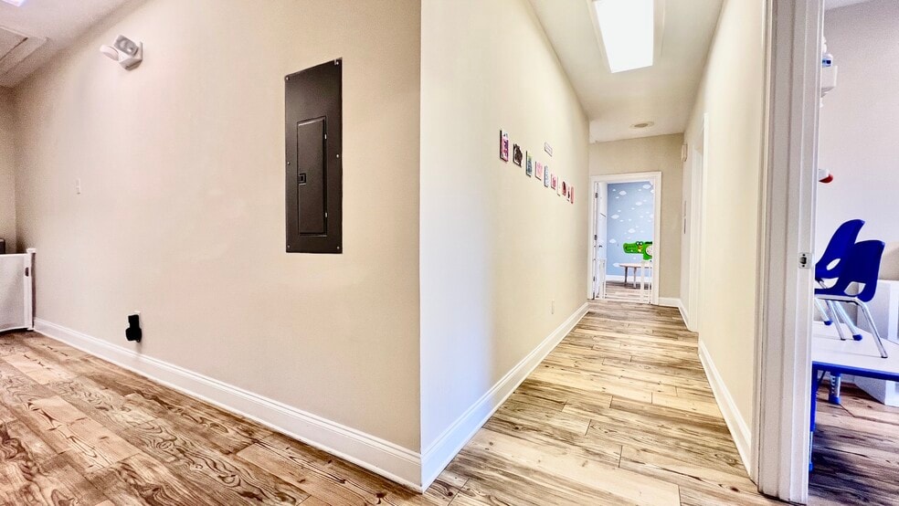 More Photos Of 4080 McGinnis Ferry Rd, Alpharetta Office For Sale