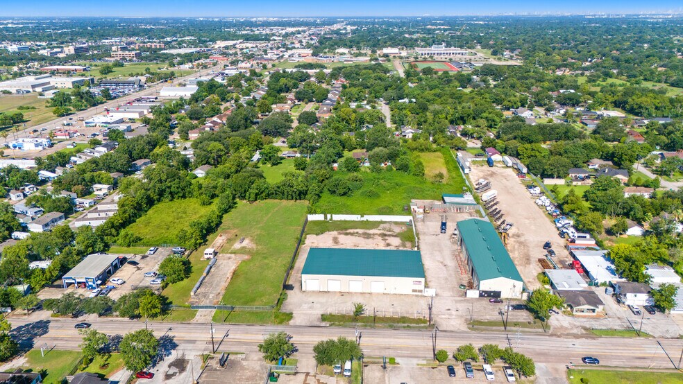 More Photos Of 2950 Preston Ave, Pasadena Unknown For Lease