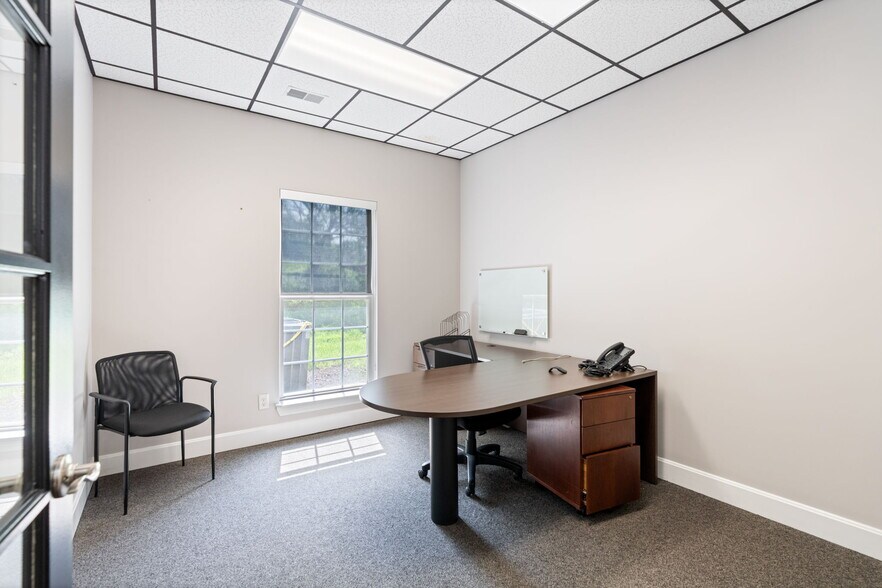 More Photos Of 3240 Office Pointe Pl, Louisville Office For Sale