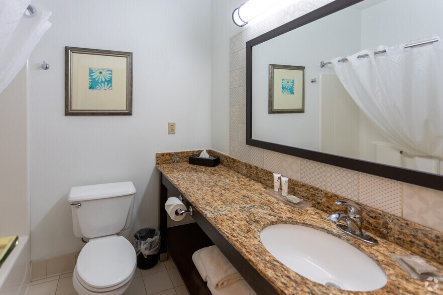 More Photos Of 4323 Highway 52 N, Rochester Hotel For Sale