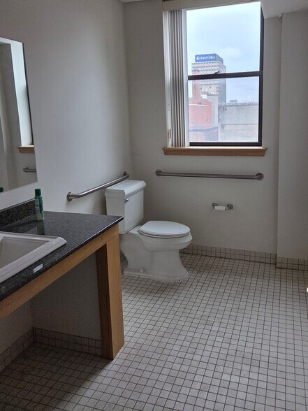 More Photos Of 210 E Fayette St, Syracuse Office For Sale