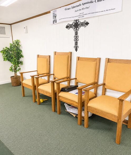 More Photos Of 1244 N Lee St, Valdosta Religious Facility For Sale