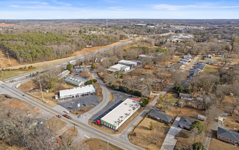 More Photos Of 102-114 Metro Dr, Spartanburg Storefront Retail Office For Sale