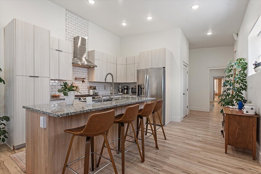 More Photos Of 1905 2nd St, Baker City Storefront Retail Residential For Sale