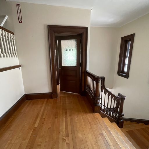 More Photos Of 40 W Piccadilly St, Winchester Freestanding For Sale