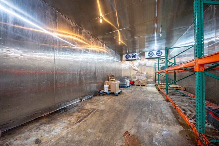 More Photos Of 429 S Palm Ave, Alhambra Food Processing For Sale