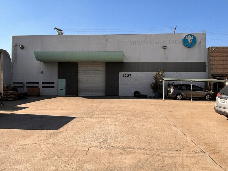 Primary Photo Of 1227 Eastern Ave, Los Angeles Warehouse For Sale