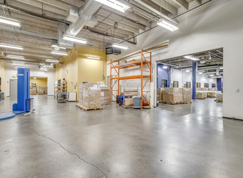 More Photos Of 200 Greenleaf St, Fort Worth Industrial For Sale