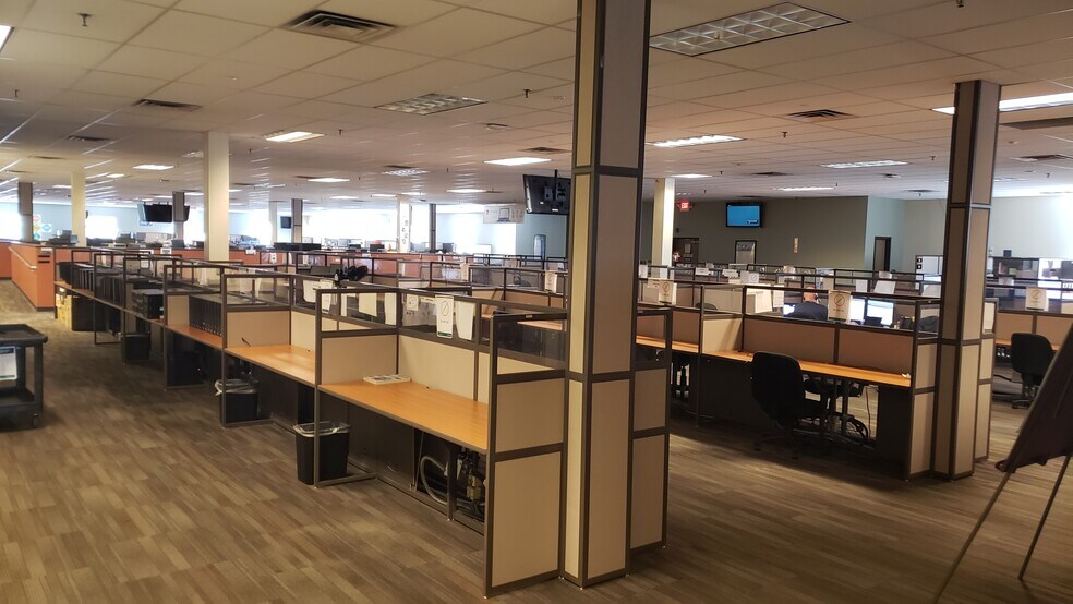 More Photos Of 1010 O'Neill Hwy, Dunmore Storefront For Lease