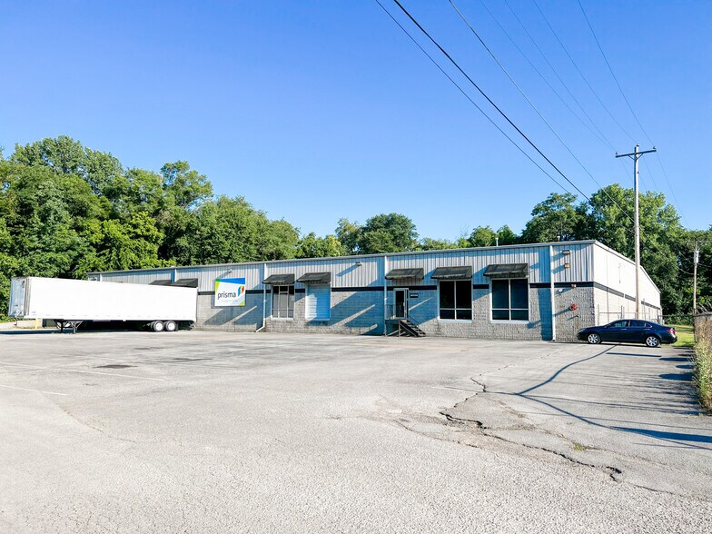 More Photos Of 201 Whitsett Rd, Nashville Warehouse For Lease