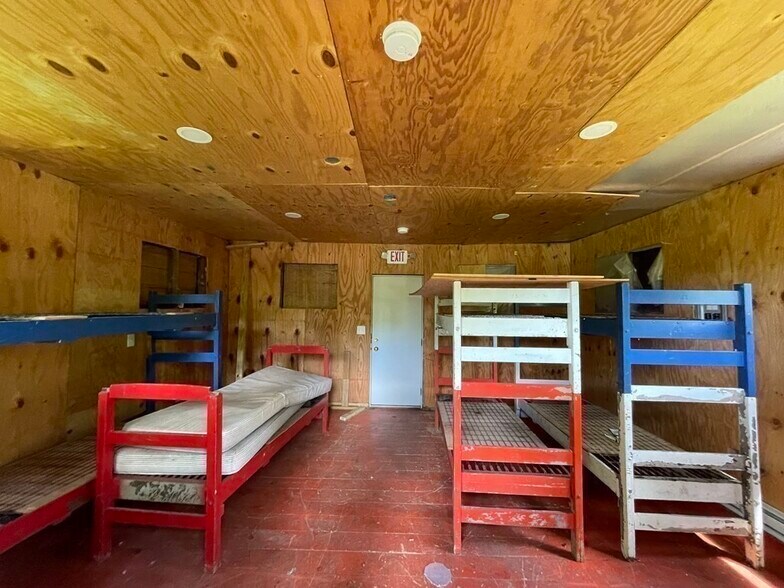 More Photos Of 1076 Roaring Brook, Conway Trailer Camper Park For Sale