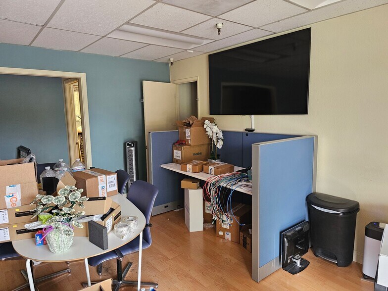 More Photos Of 1855-1875 O'Toole Ln, San Jose Light Manufacturing For Lease