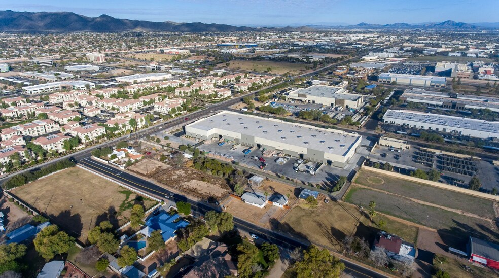 More Photos Of 1380 W Caroline Ln, Tempe Warehouse For Lease