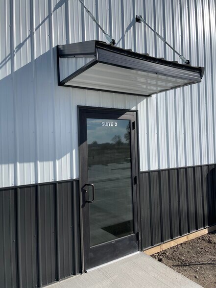 More Photos Of 900 W 25th St, South Sioux City Warehouse For Lease