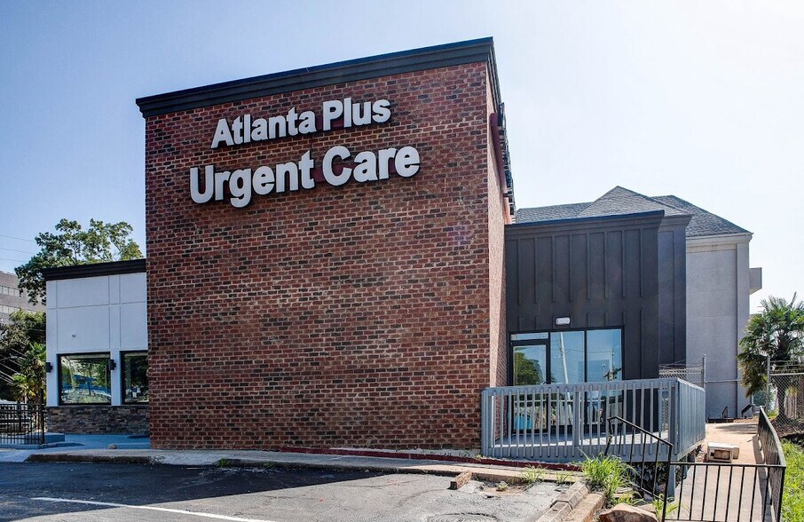 More Photos Of 5785 NE Roswell Rd, Atlanta Restaurant For Sale