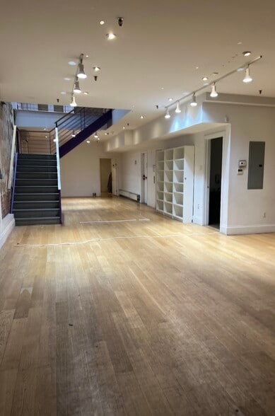 More Photos Of 119 Chambers St, New York Apartments For Lease