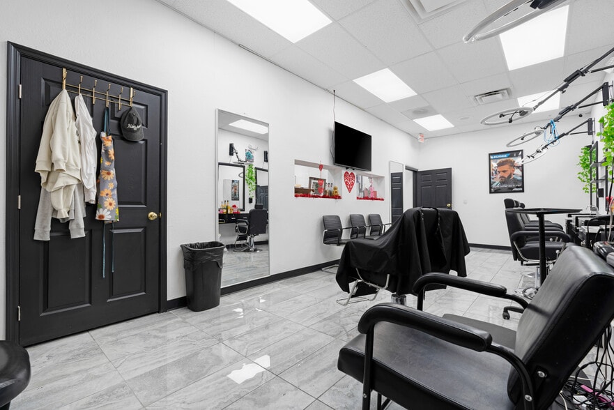 More Photos Of 4105 S Central Ave, Phoenix Freestanding For Sale