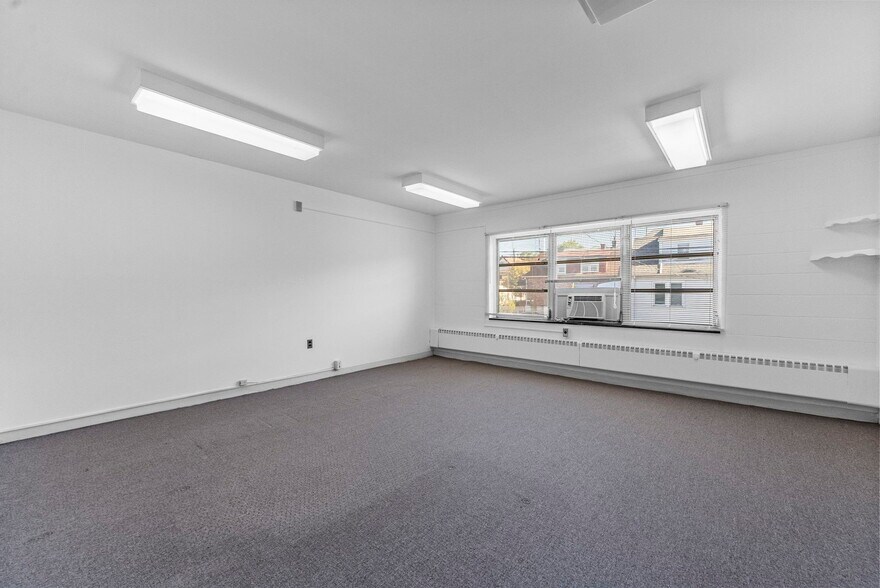 More Photos Of 35 Orange Ave, Clifton Religious Facility For Lease