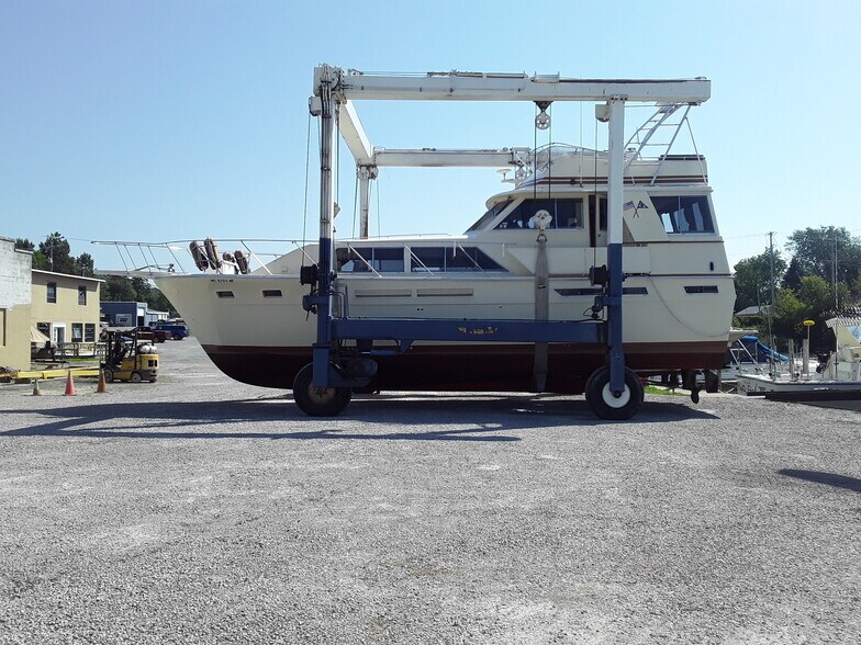 More Photos Of 800 S Washington Ave, Ludington Marina For Sale