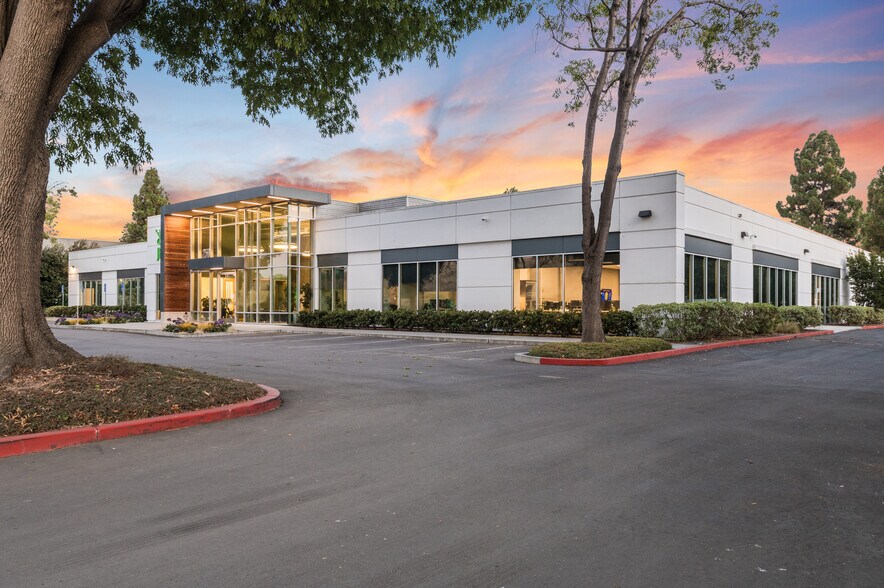 More Photos Of 250 E Caribbean Dr, Sunnyvale Research And Development For Lease
