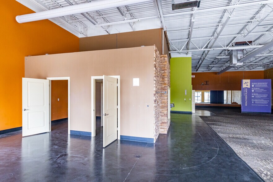 More Photos Of 3130-3150 Tampa Rd, Oldsmar Unknown For Lease