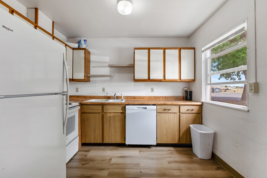 More Photos Of 510 Fig St, Moses Lake Apartments For Sale