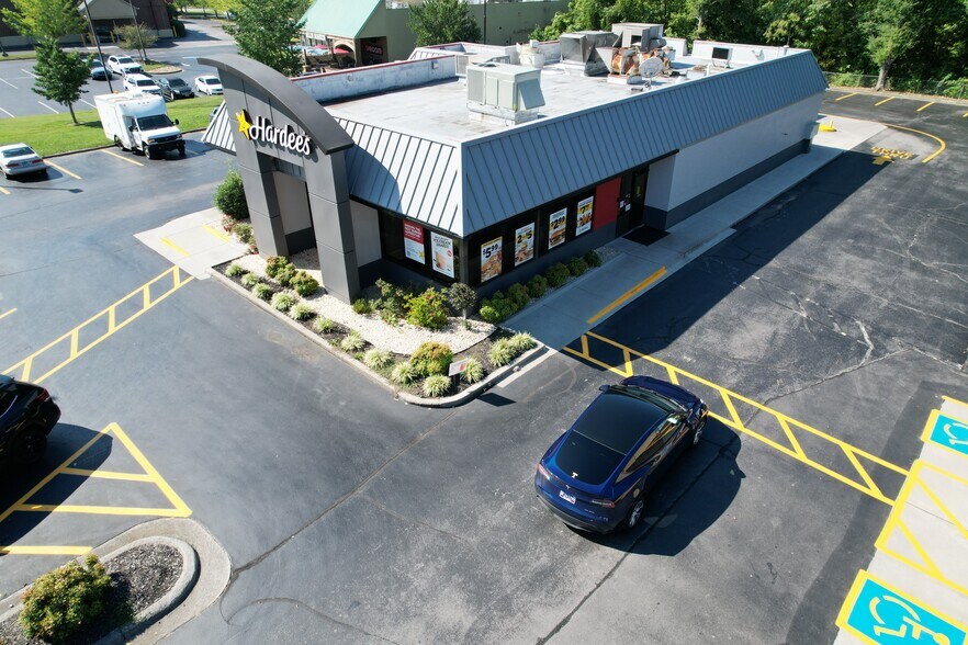 More Photos Of 609 N Campbell Station Rd, Knoxville Fast Food For Sale
