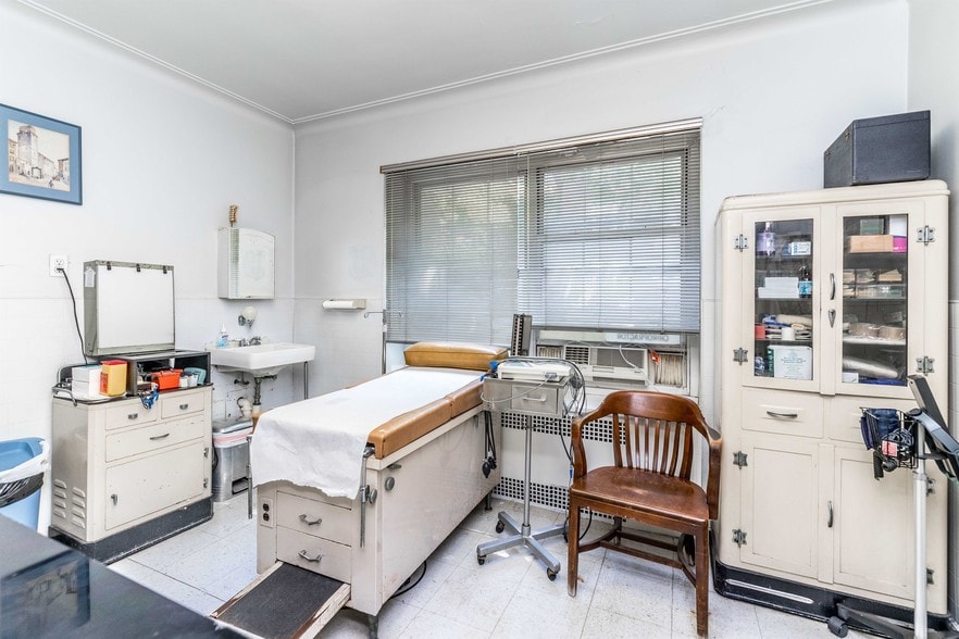 More Photos Of 3524 78th St, Jackson Heights Medical For Sale