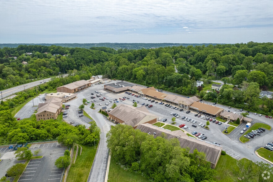 More Photos Of 100 Marchwood Rd, Exton Unknown For Lease