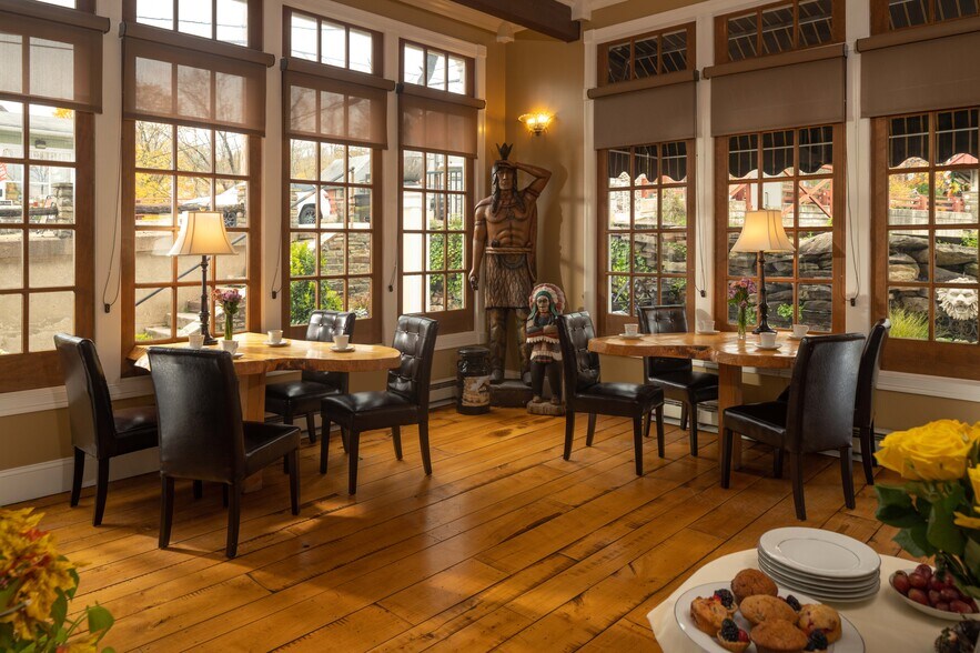 More Photos Of 28 W Bridge St, New Hope Hospitality For Sale