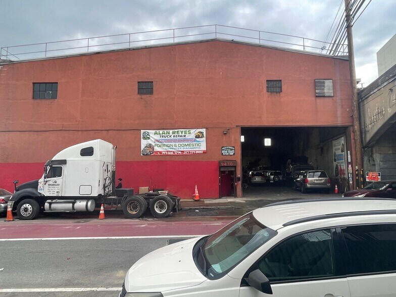 Primary Photo Of 9410 Merrick Blvd, Jamaica Warehouse For Lease