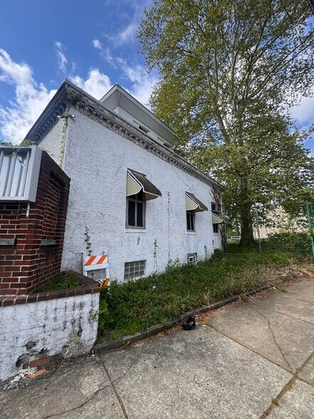 More Photos Of 238 N 53rd St, Philadelphia Funeral Home For Sale