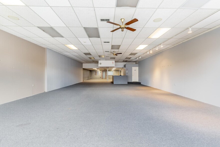 More Photos Of 18 Water St, Danvers Storefront Retail Office For Sale