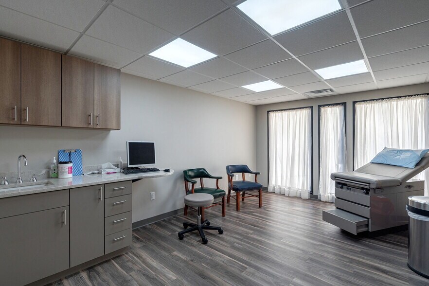 More Photos Of 195 King Ave, Athens Medical For Lease