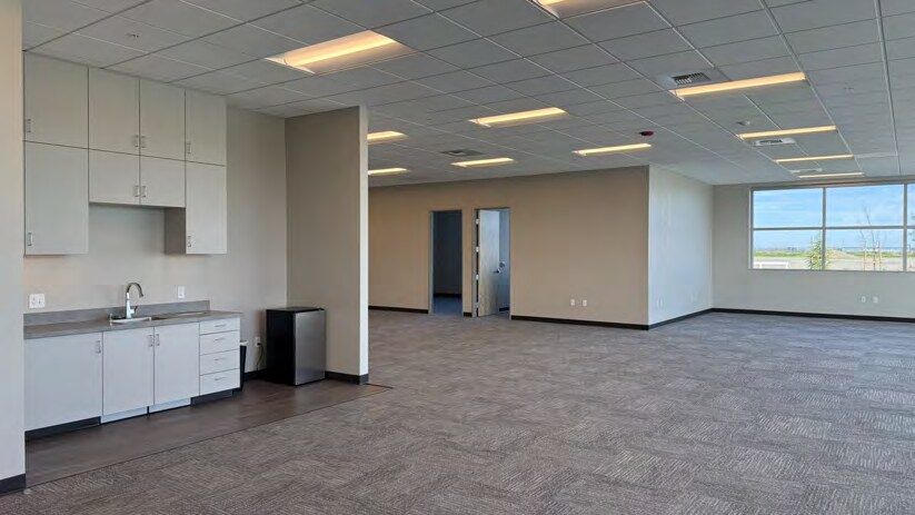 More Photos Of 9215 W Arbor Ave, Tracy Warehouse For Lease