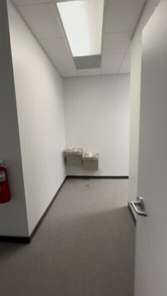 More Photos Of 10781 Park Blvd, Seminole Unknown For Lease