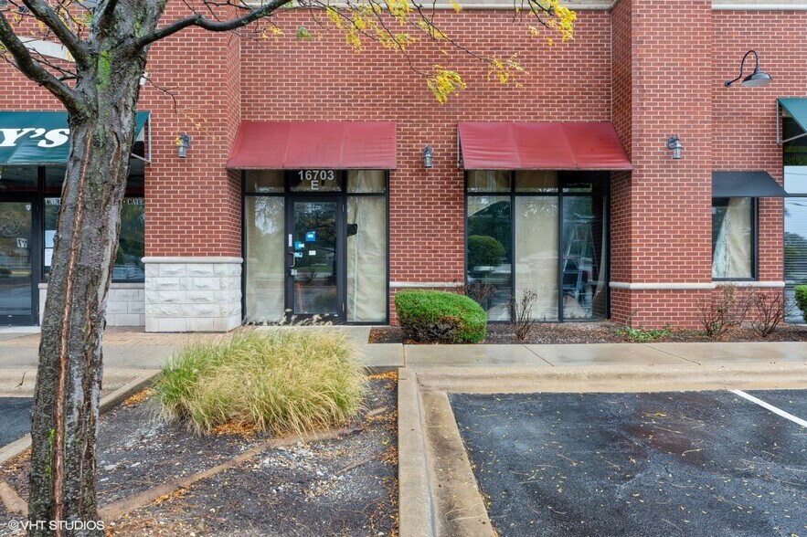 More Photos Of 16703 S Harlem Ave, Tinley Park Storefront For Lease