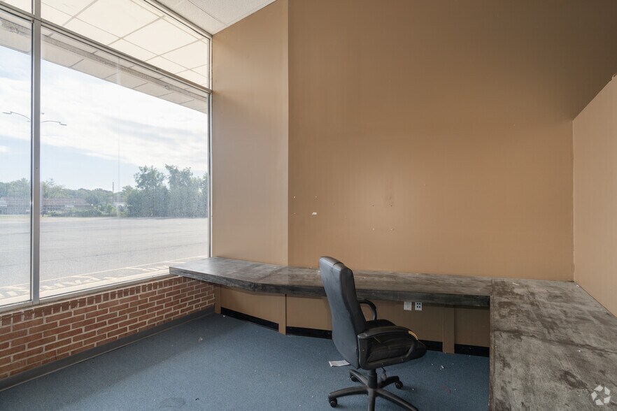 More Photos Of 233 S Broadway, Pennsville Unknown For Lease