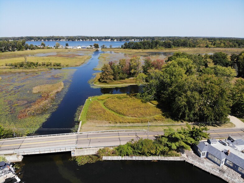 More Photos Of 5793 E Pickwick Rd, Syracuse Restaurant For Sale