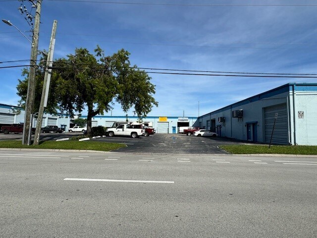 More Photos Of 3030-3056 SW 4th Ave, Fort Lauderdale Warehouse For Lease
