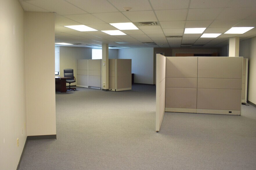 More Photos Of 601 Gates Rd, Vestal Township Office For Lease