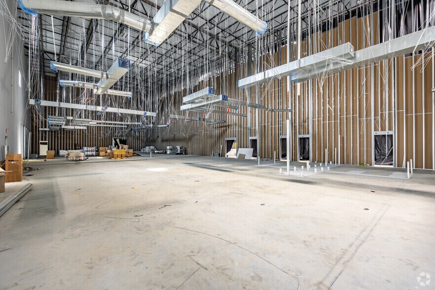 More Photos Of 545 Lake Careco Rd, Austell Distribution For Lease