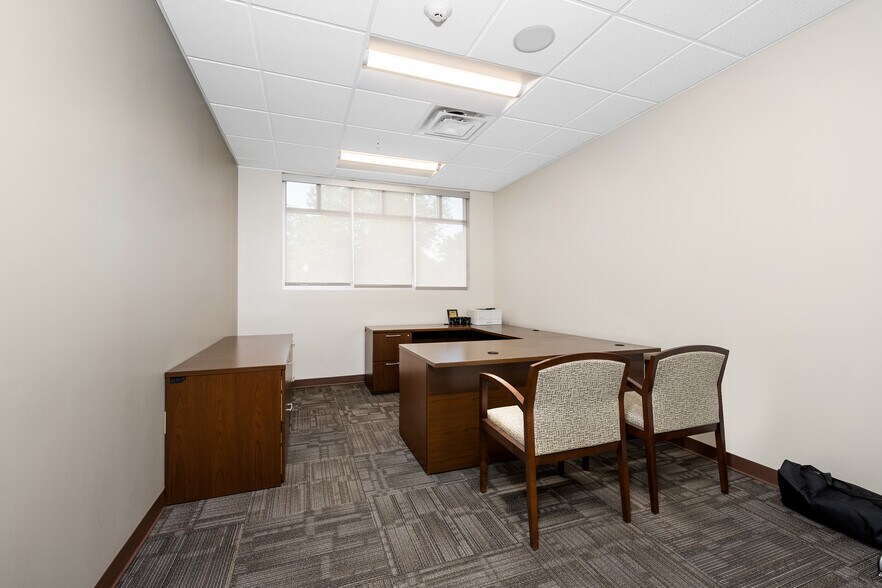 More Photos Of 3020 Orchard Park Rd, Buffalo Office For Sale